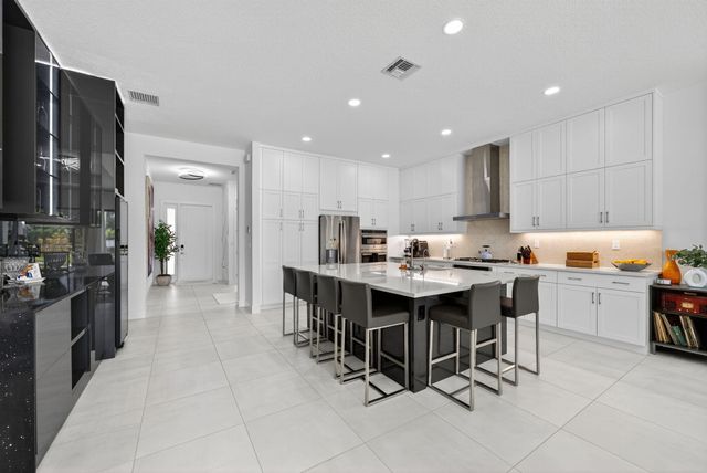 8252 Essex Country Club Drive, Boca Raton, FL 33434