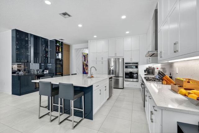8252 Essex Country Club Drive, Boca Raton, FL 33434