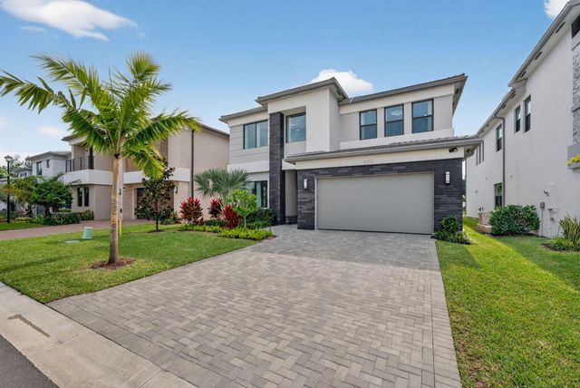 8252 Essex Country Club Drive, Boca Raton, FL 33434