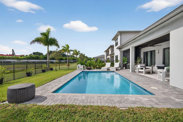 8252 Essex Country Club Drive, Boca Raton, FL 33434