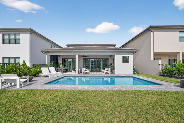 8252 Essex Country Club Drive, Boca Raton, FL 33434