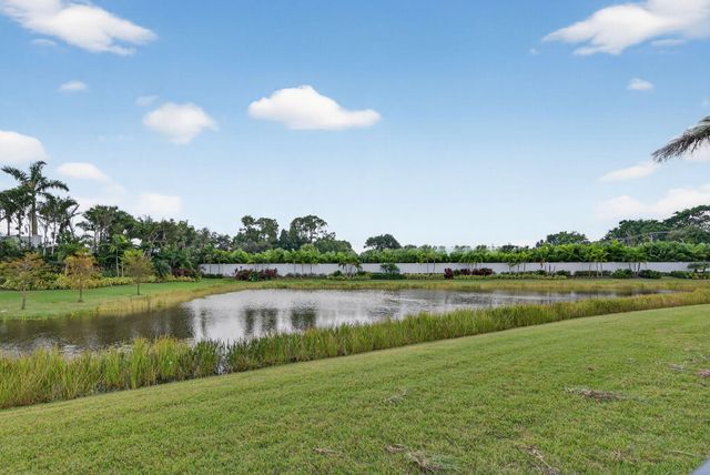 8252 Essex Country Club Drive, Boca Raton, FL 33434