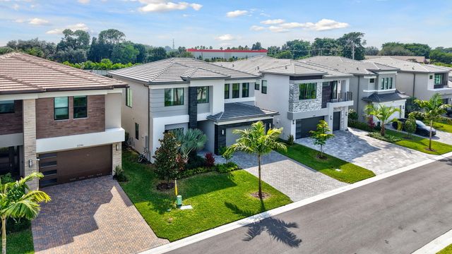 8252 Essex Country Club Drive, Boca Raton, FL 33434