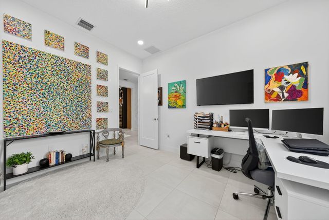 8252 Essex Country Club Drive, Boca Raton, FL 33434