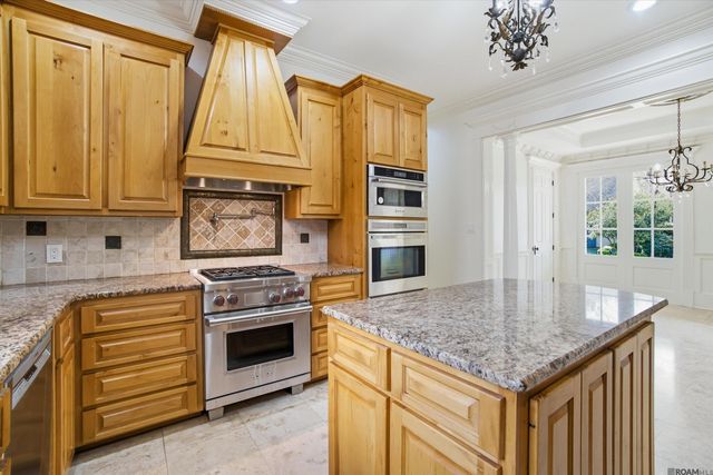 926 Crown Alley, Baton Rouge, LA 70806