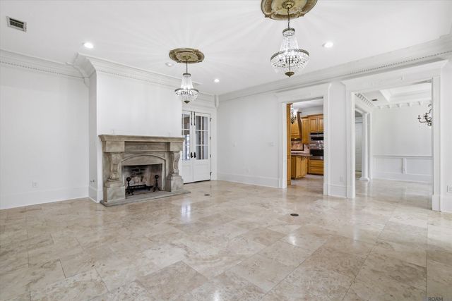 926 Crown Alley, Baton Rouge, LA 70806