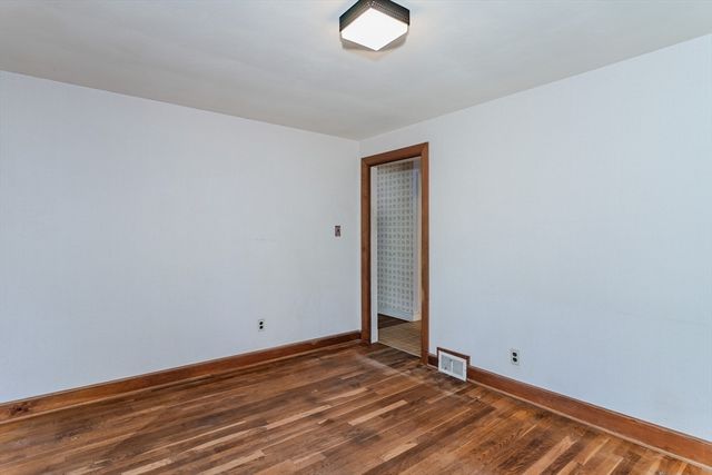 34 Brookside Ave, Greenfield, MA 01301