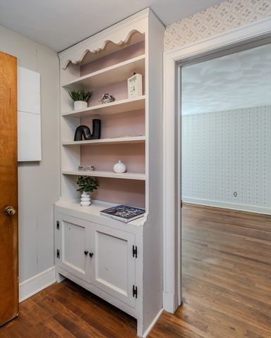 34 Brookside Ave, Greenfield, MA 01301