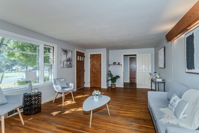 34 Brookside Ave, Greenfield, MA 01301