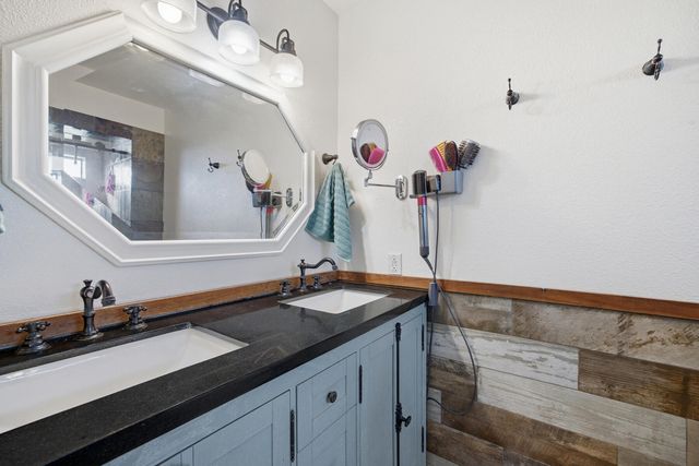 31393 Dahlem Drive, Exeter, CA 93221