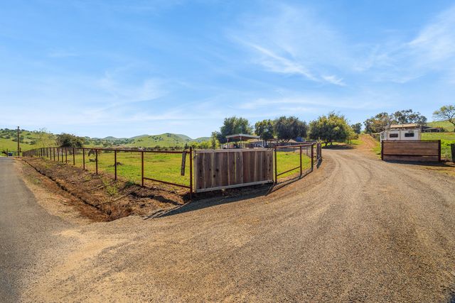 31393 Dahlem Drive, Exeter, CA 93221