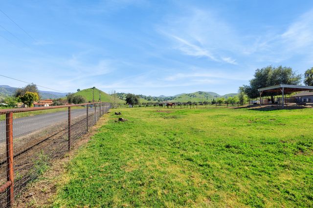 31393 Dahlem Drive, Exeter, CA 93221