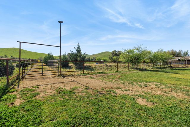 31393 Dahlem Drive, Exeter, CA 93221