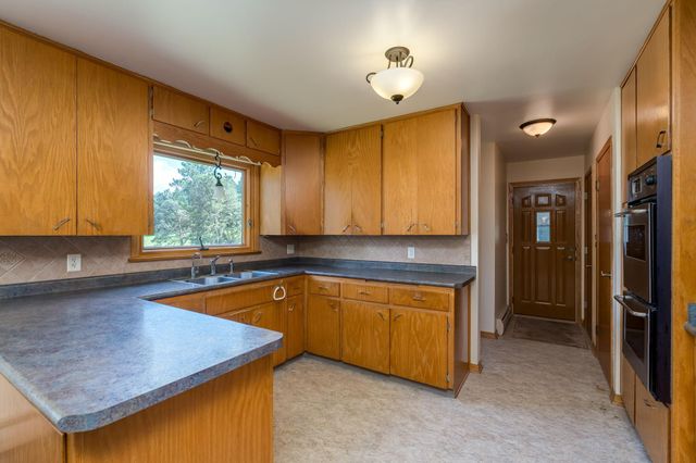 39321 141st Avenue, Montgomery, MN 56069