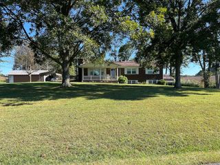 243 Akers Lane, Russell Springs, KY 42642