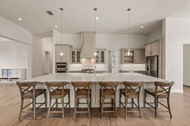 704 Rembrandt, Colleyville, TX 76034