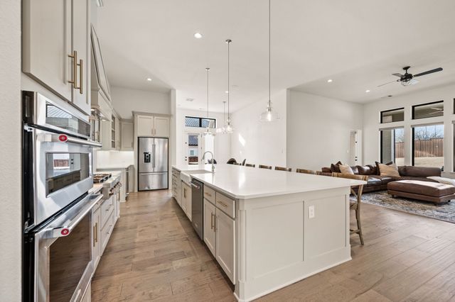 704 Rembrandt, Colleyville, TX 76034