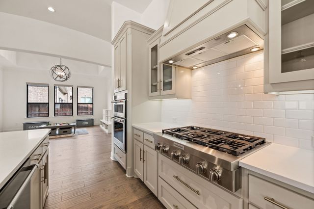 704 Rembrandt, Colleyville, TX 76034