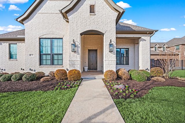 704 Rembrandt, Colleyville, TX 76034