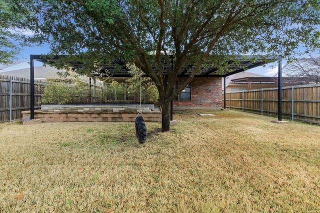 2930 Coteau Way, Dallas, TX 75227