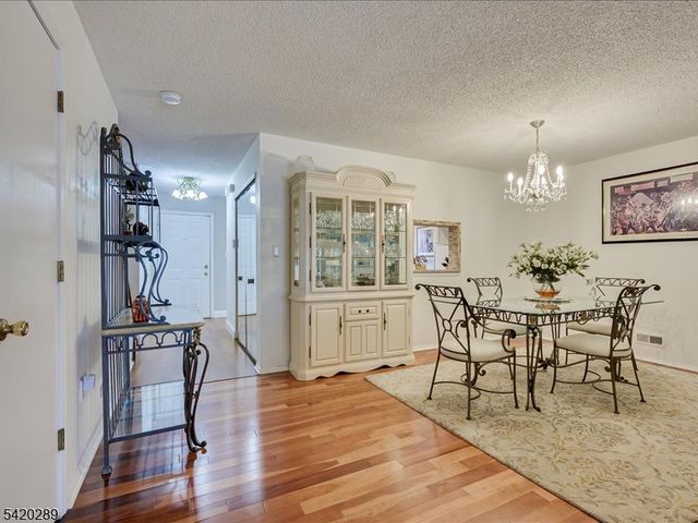 100 Goodwin Dr, North Brunswick Twp., NJ 08902