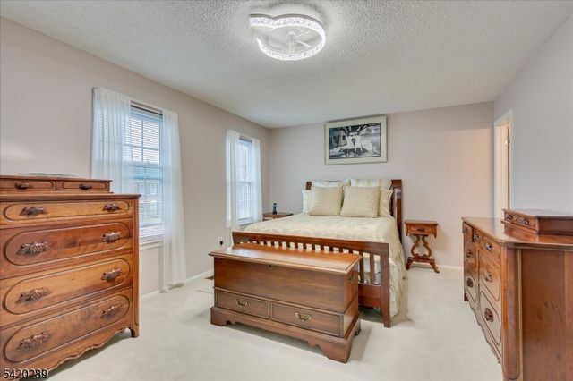 100 Goodwin Dr, North Brunswick Twp., NJ 08902