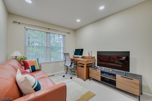 100 Goodwin Dr, North Brunswick Twp., NJ 08902