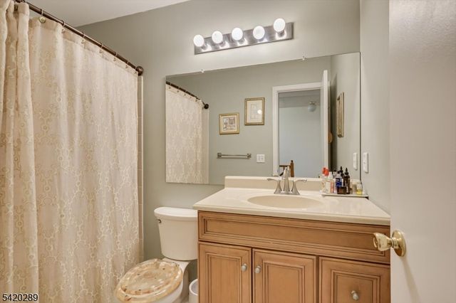 100 Goodwin Dr, North Brunswick Twp., NJ 08902