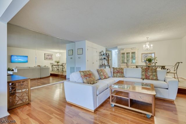 100 Goodwin Dr, North Brunswick Twp., NJ 08902