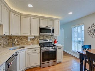 100 Goodwin Dr, North Brunswick Twp., NJ 08902