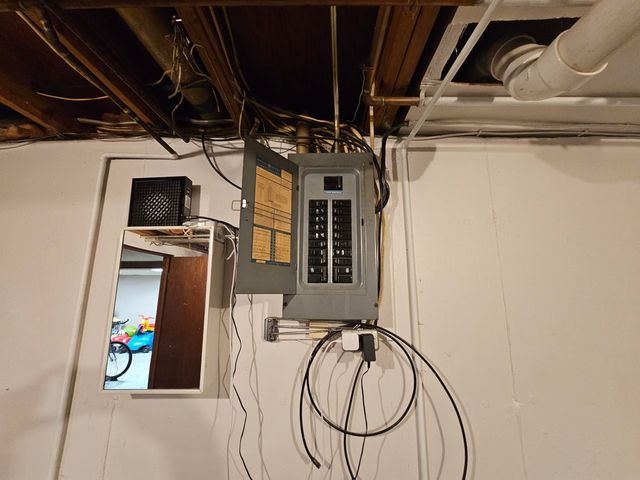 1700 Ohio Ave Avenue, Charles City, IA 50616