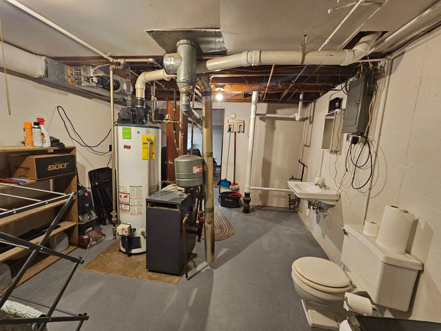 1700 Ohio Ave Avenue, Charles City, IA 50616