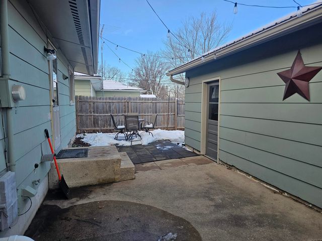 1700 Ohio Ave Avenue, Charles City, IA 50616