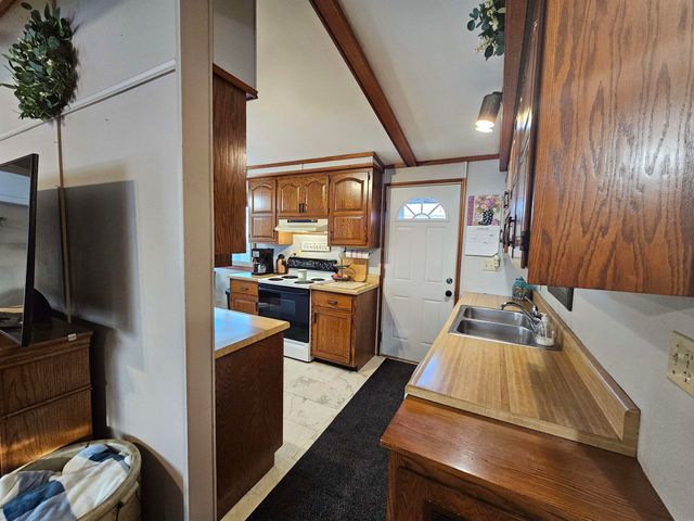 1700 Ohio Ave Avenue, Charles City, IA 50616