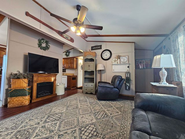 1700 Ohio Ave Avenue, Charles City, IA 50616