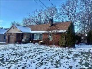 357 CARLEY AVE., Sharon, PA 16146