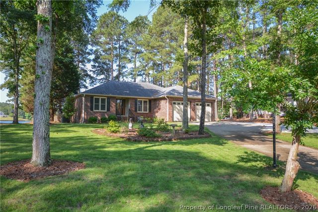 18 Sandy Point, Sanford, NC 27332