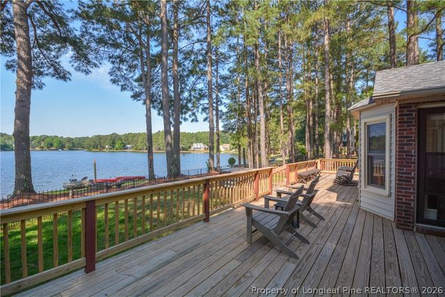 18 Sandy Point, Sanford, NC 27332