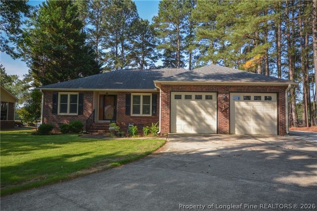 18 Sandy Point, Sanford, NC 27332