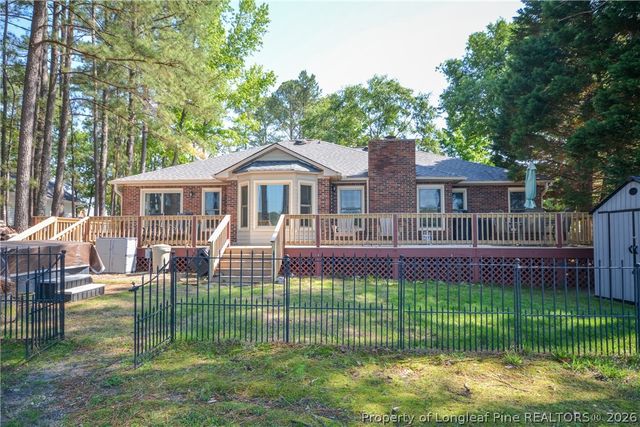 18 Sandy Point, Sanford, NC 27332