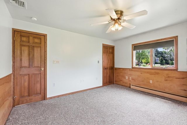 17 Saint James St, Dracut, MA 01826