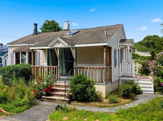 17 Saint James St, Dracut, MA 01826