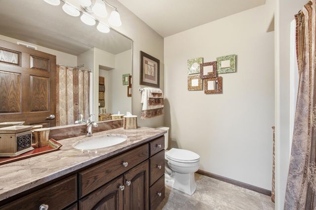 4219 50th Avenue S, Fargo, ND 58104
