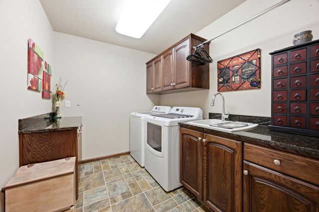 4219 50th Avenue S, Fargo, ND 58104