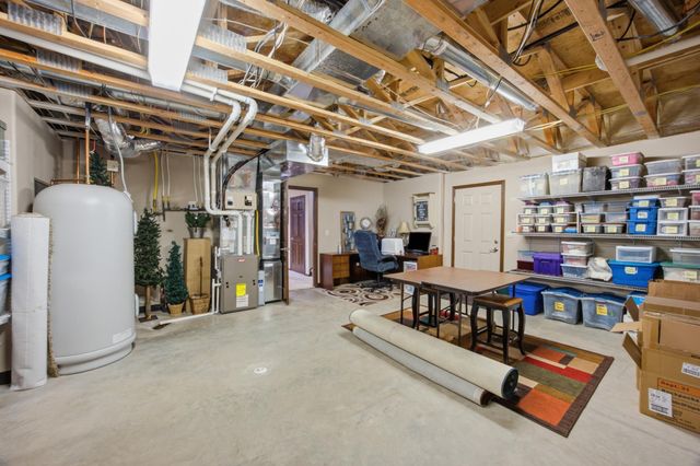 4219 50th Avenue S, Fargo, ND 58104
