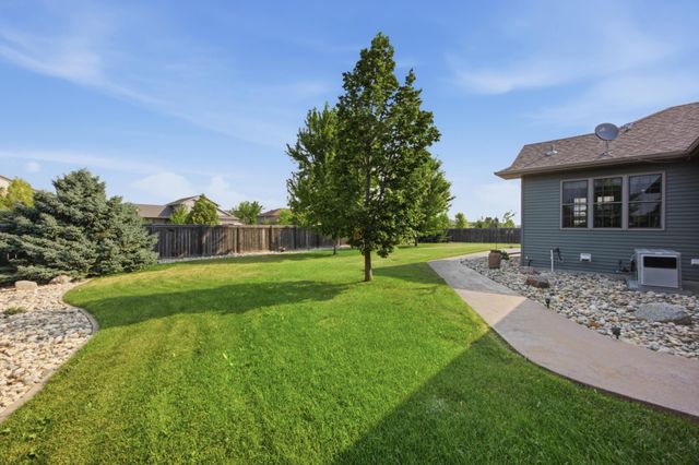 4219 50th Avenue S, Fargo, ND 58104