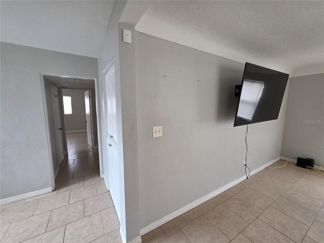 2728 39TH AVENUE N, St Petersburg, FL 33714