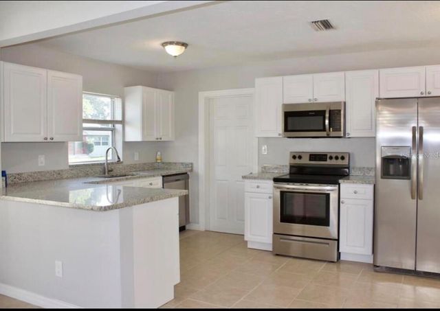 2728 39TH AVENUE N, St Petersburg, FL 33714