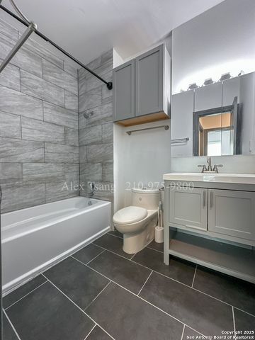 802 Montana St Apt 2, San Antonio, TX 78203