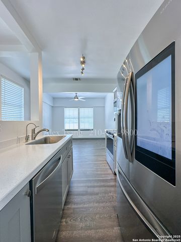 802 Montana St Apt 2, San Antonio, TX 78203